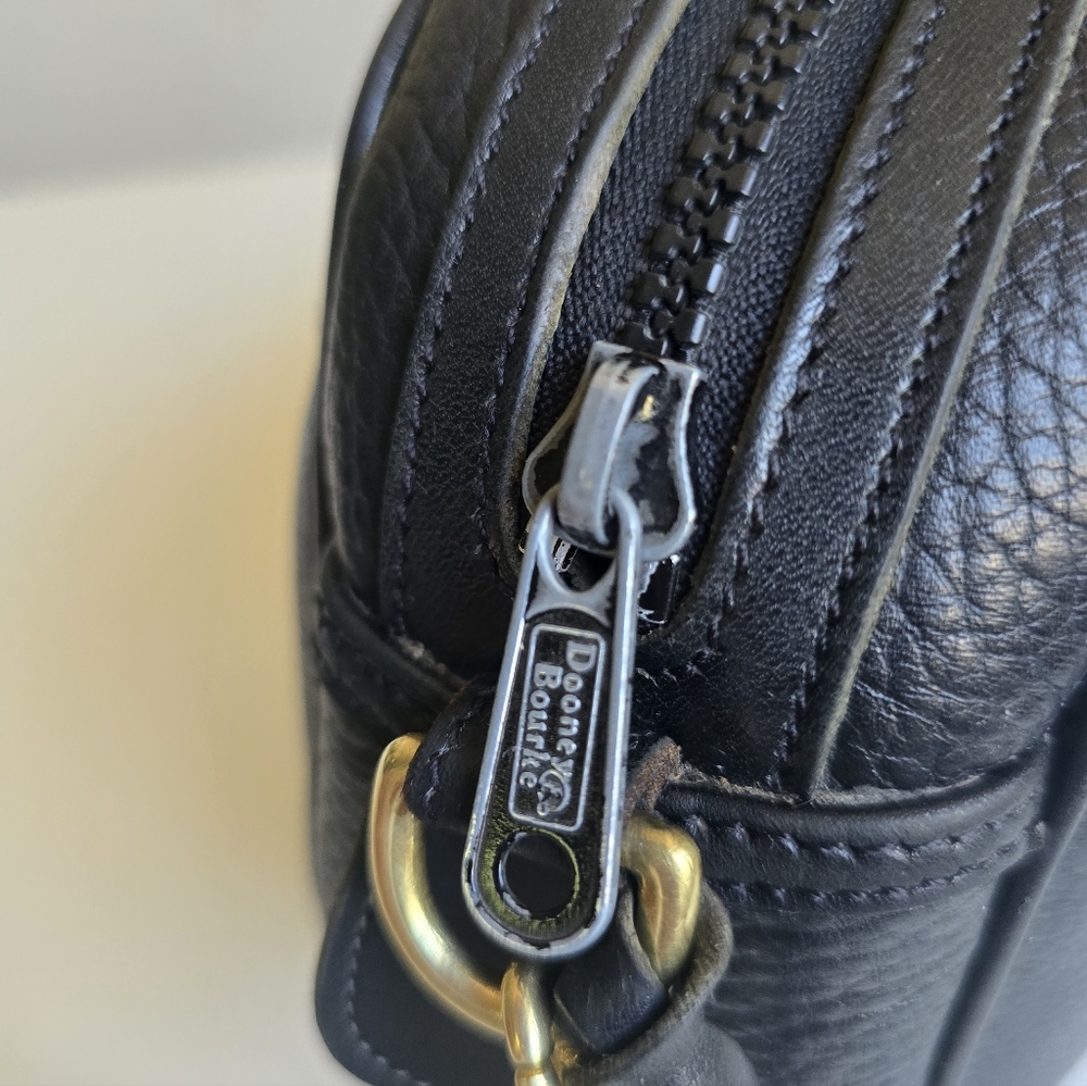 Dooney and Bourke awl leather camera crossbody Bag - Picture 14 of 14